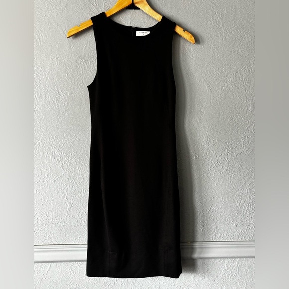 Babaton Dresses & Skirts - Babaton (Aritzia) Little Black Dress Sleeveless | Size 4